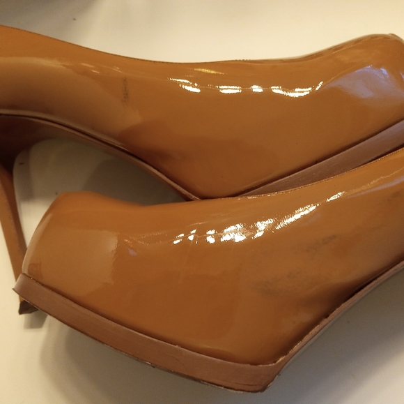 SAINT LAURENT Patent Tribute 80 Platform Pumps - Picture 2 of 5